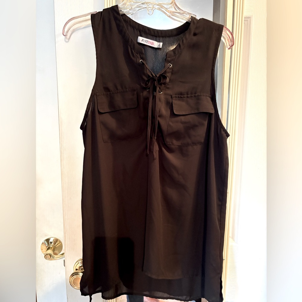 JustFab Black Sleeveless Tie Front Blouse